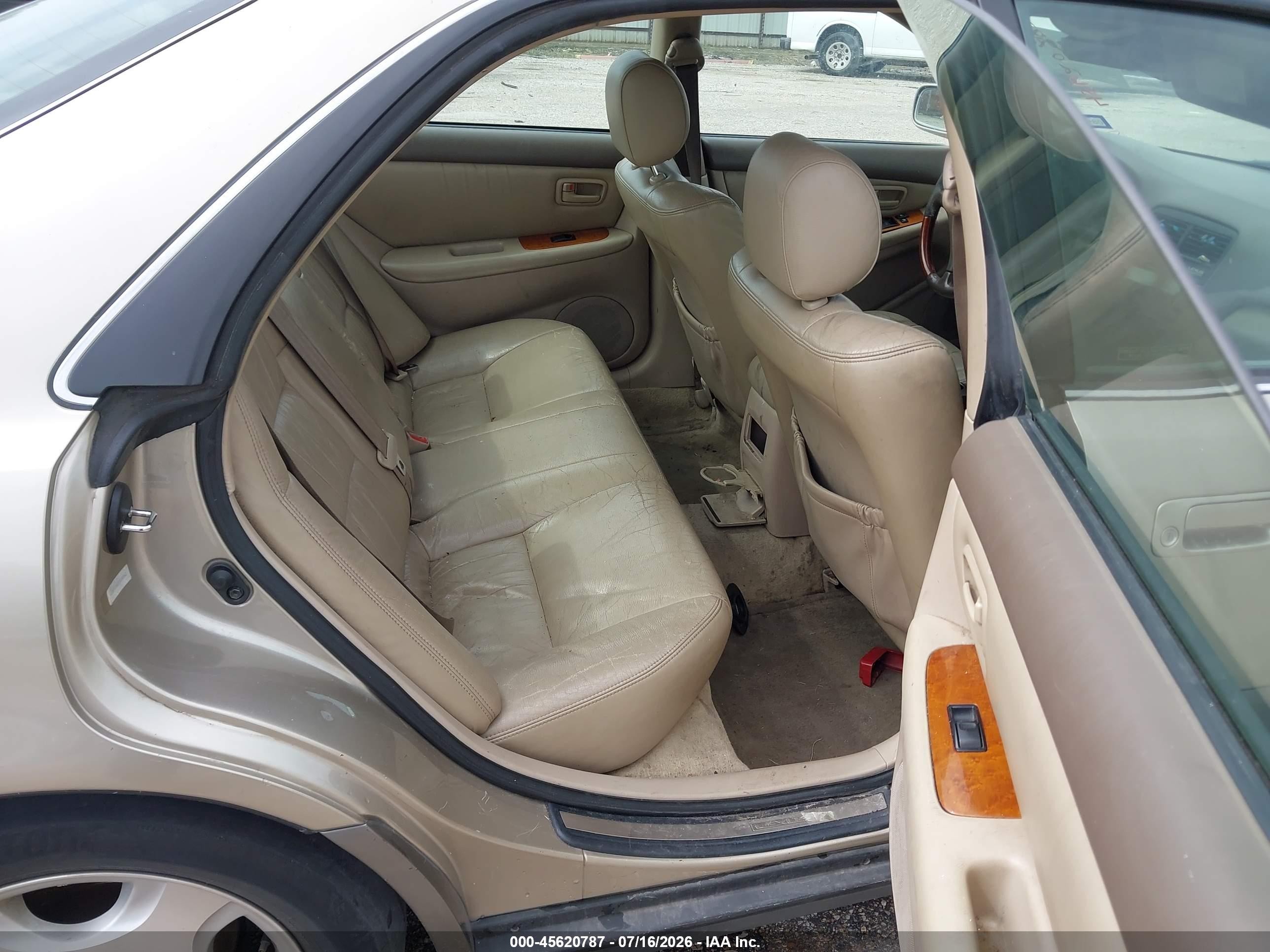 2000 Lexus Es 300   Gold vin: JT8BF28G0Y5100942