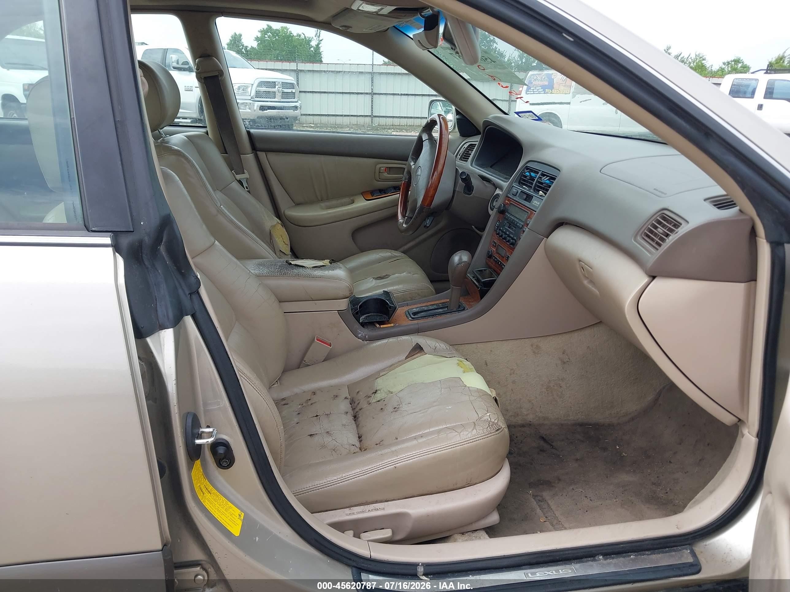 2000 Lexus Es 300   Gold vin: JT8BF28G0Y5100942