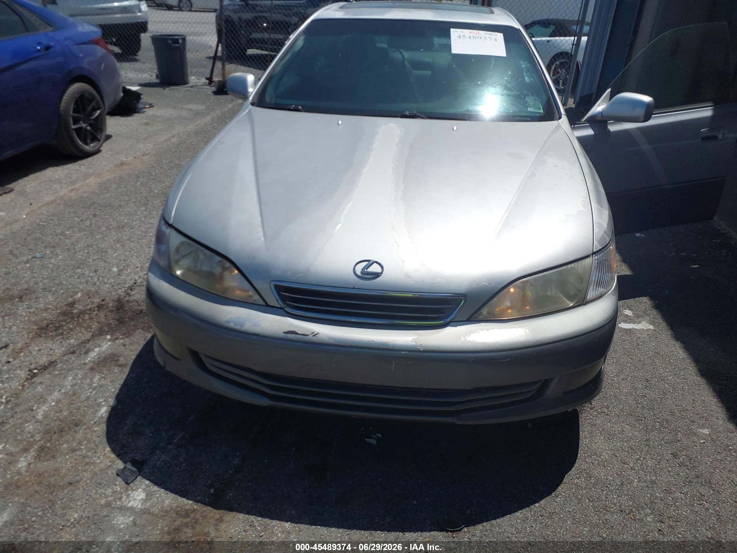 2001 Lexus Es 300 Silver vin: JT8BF28G110291516