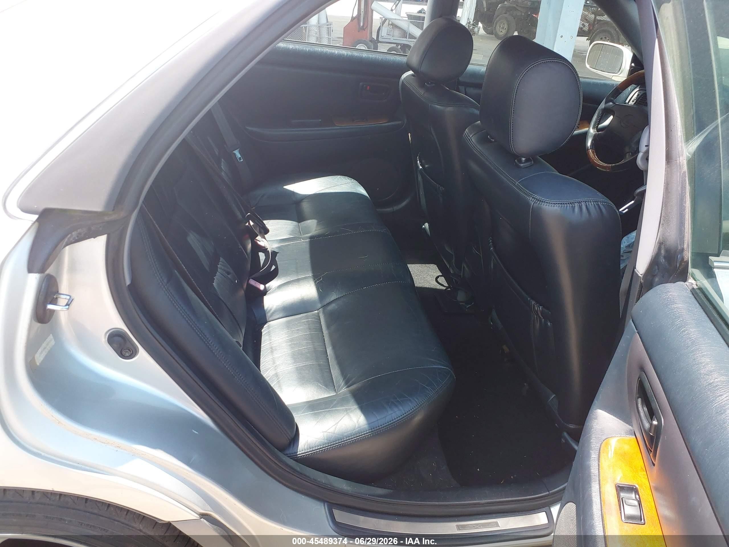 2001 Lexus Es 300 Silver vin: JT8BF28G110291516