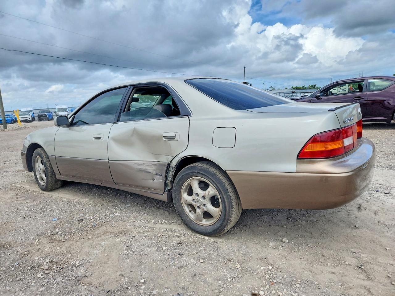 1998 Lexus Es 300 Silver vin: JT8BF28G1W5023897