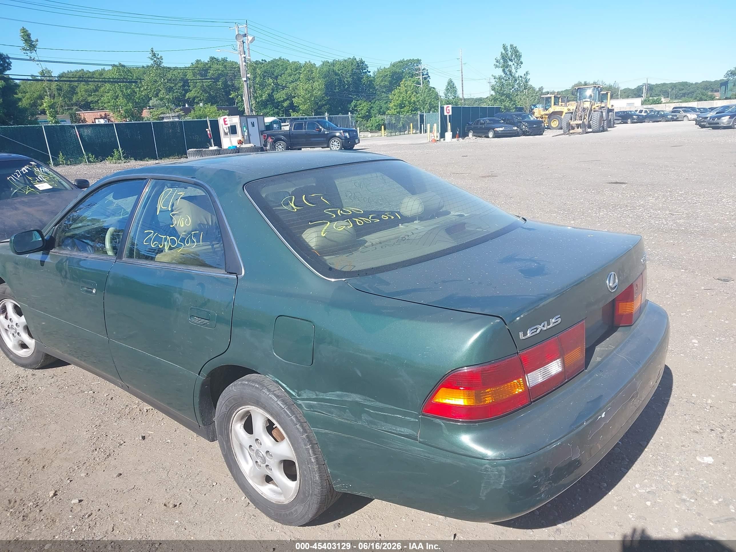 1999 Lexus Es 300   Зеленый vin: JT8BF28G1X0230885