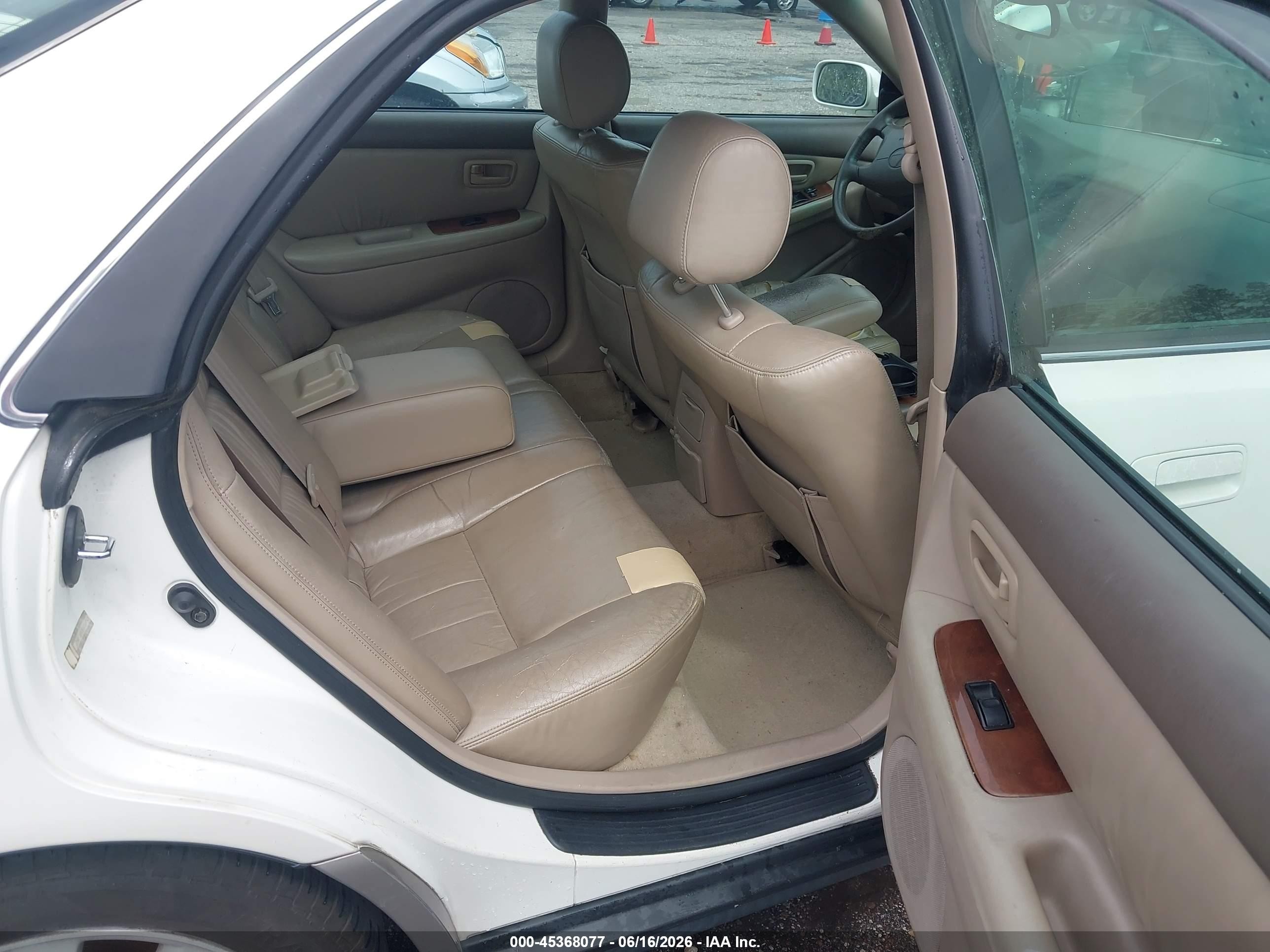 1999 Lexus Es 300   White vin: JT8BF28G2X0210743