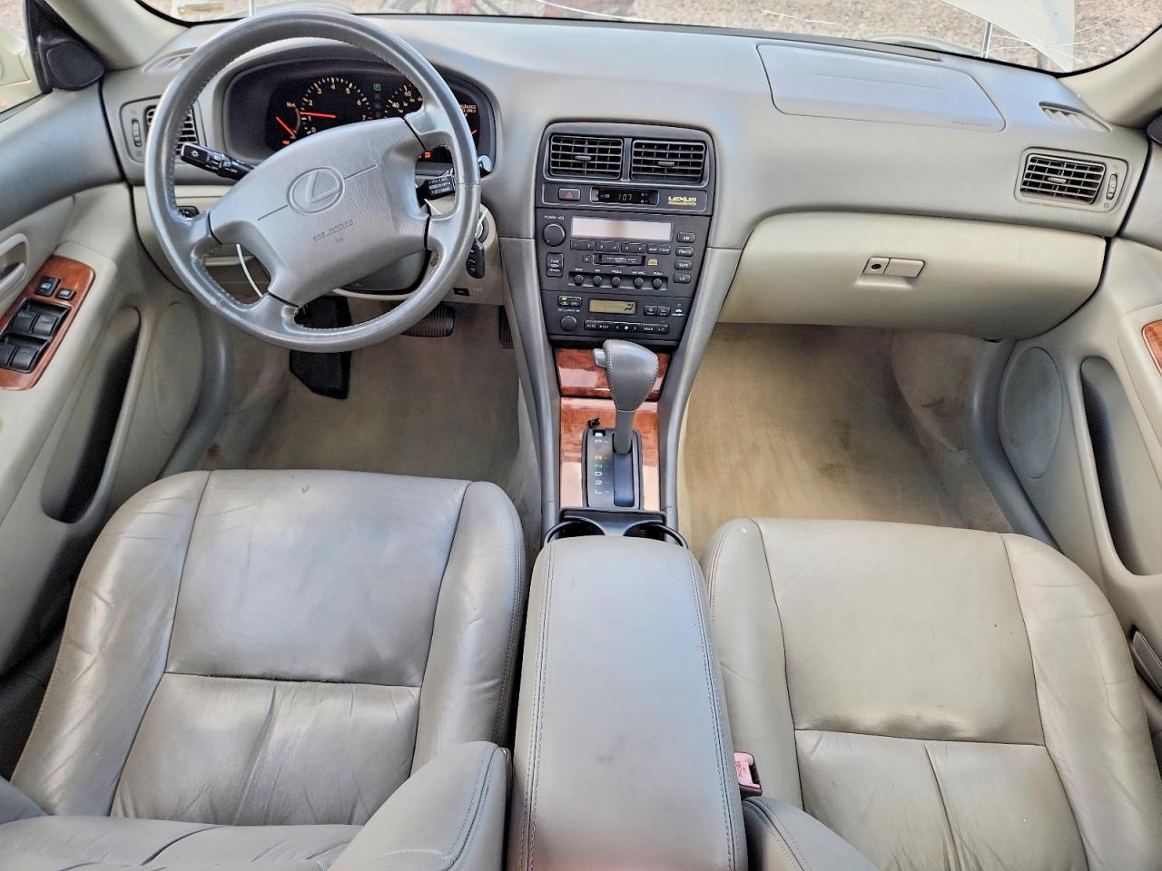 1999 Lexus Es Silver vin: JT8BF28G2X5058661