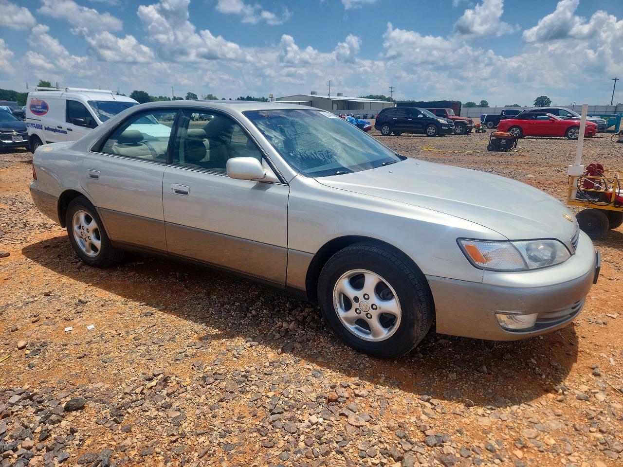 1999 Lexus Es 300 Silver vin: JT8BF28G2X5058661