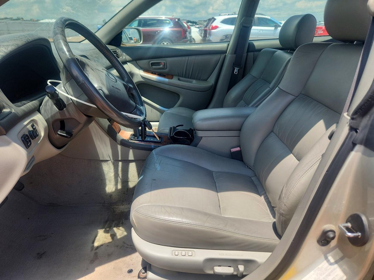 1999 Lexus Es 300 Silver vin: JT8BF28G2X5058661