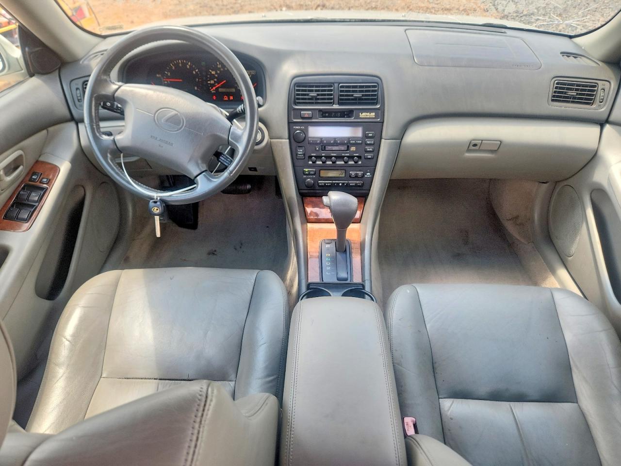 1999 Lexus Es 300 Silver vin: JT8BF28G2X5058661
