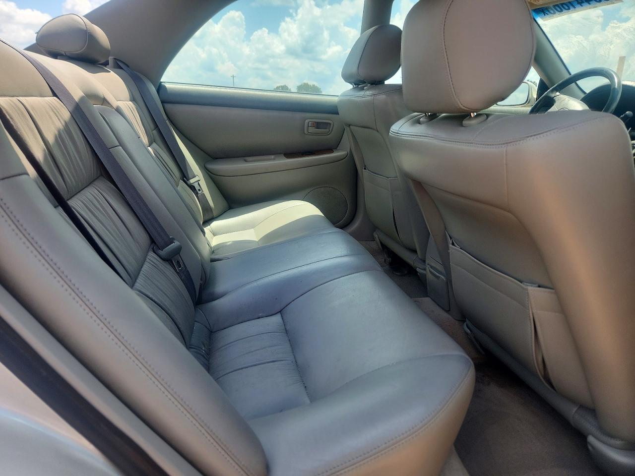 1999 Lexus Es 300 Silver vin: JT8BF28G2X5058661