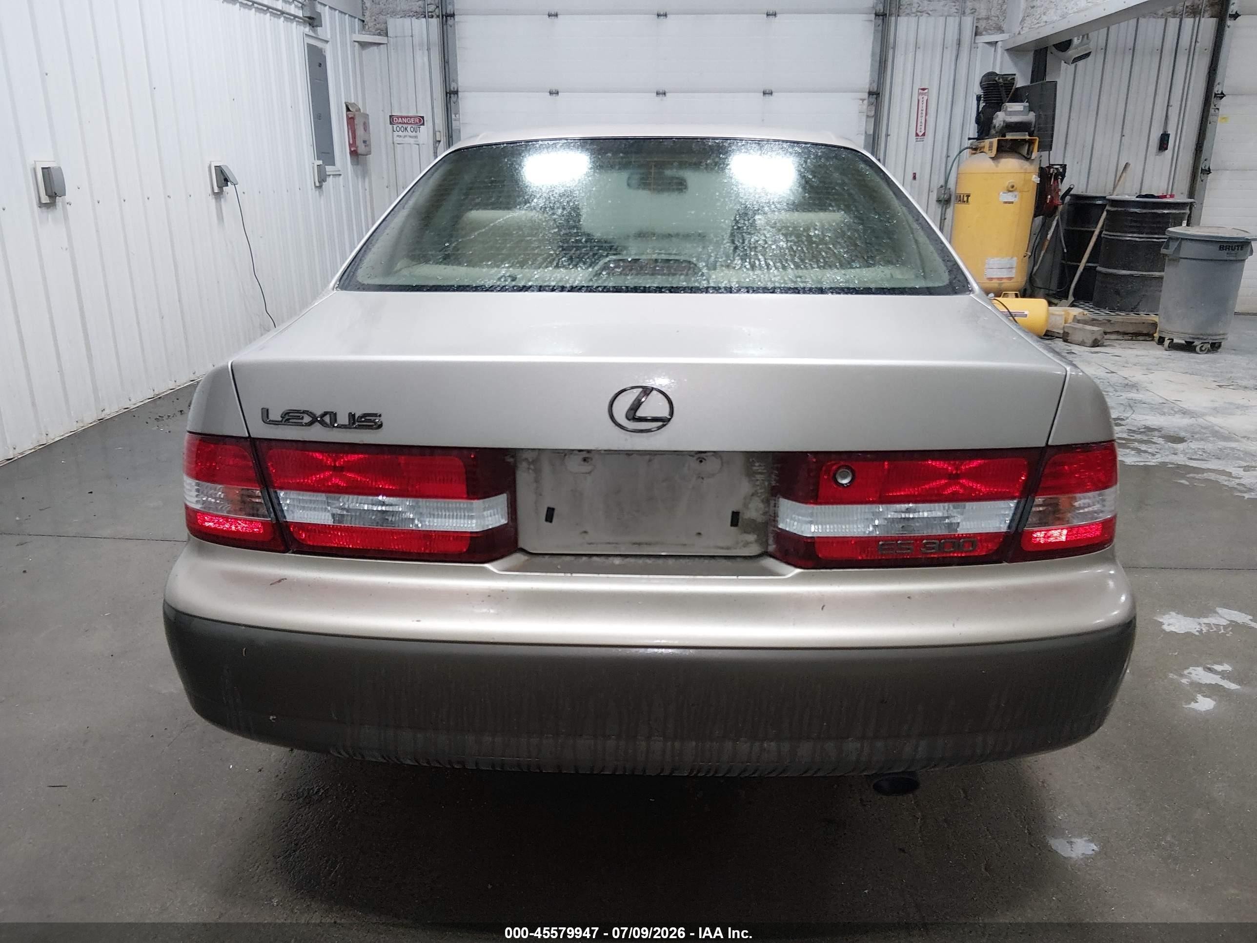 2000 Lexus Es 300   Gold vin: JT8BF28G2Y0287033