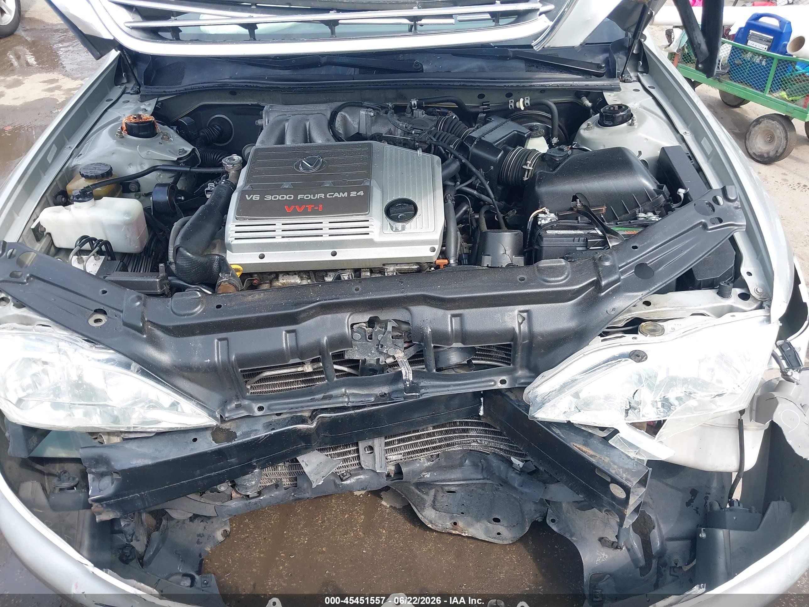 2000 Lexus Es 300   Серебряный vin: JT8BF28G2Y5075218