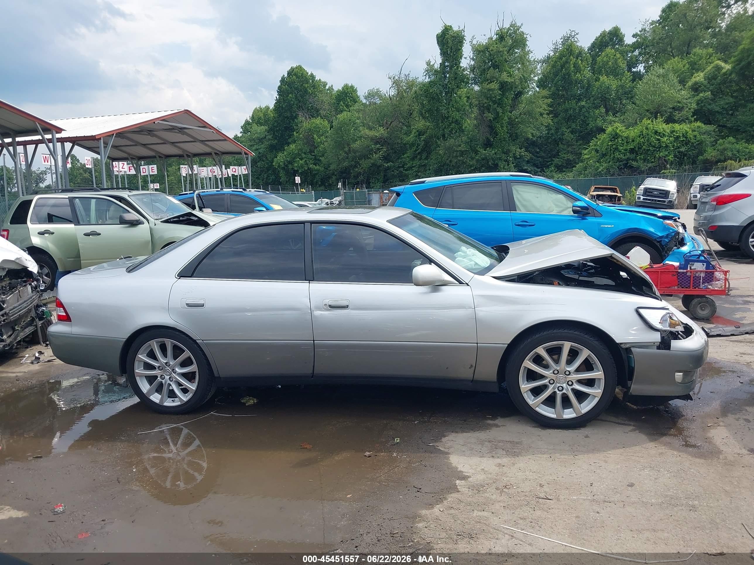 2000 Lexus Es 300   Серебряный vin: JT8BF28G2Y5075218