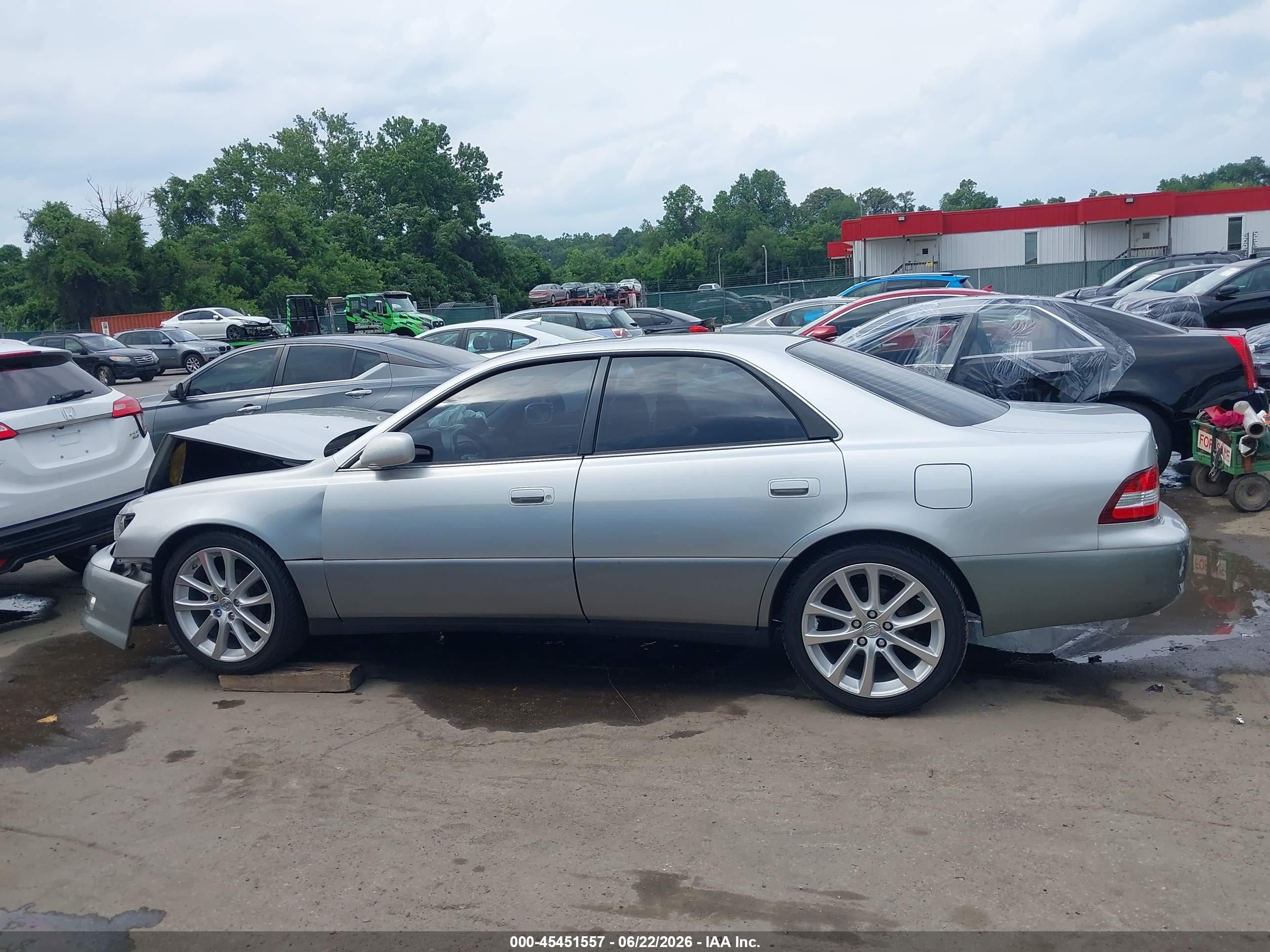 2000 Lexus Es 300   Серебряный vin: JT8BF28G2Y5075218