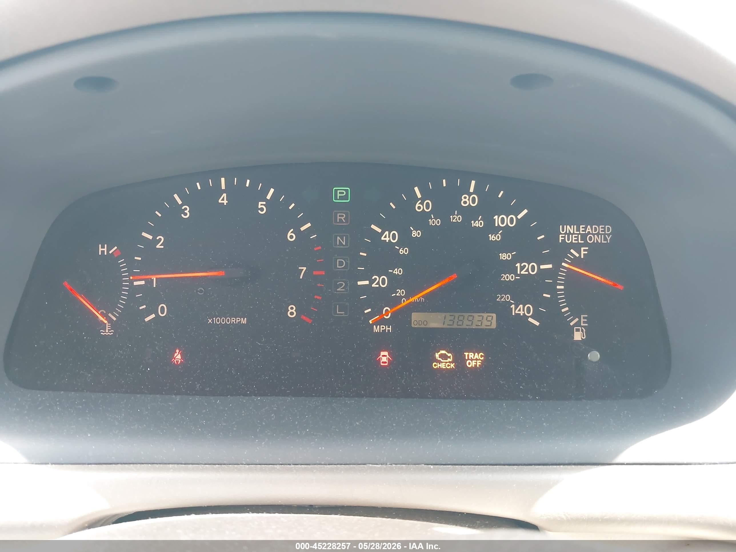 1999 Lexus Es 300   White vin: JT8BF28G3X0214638