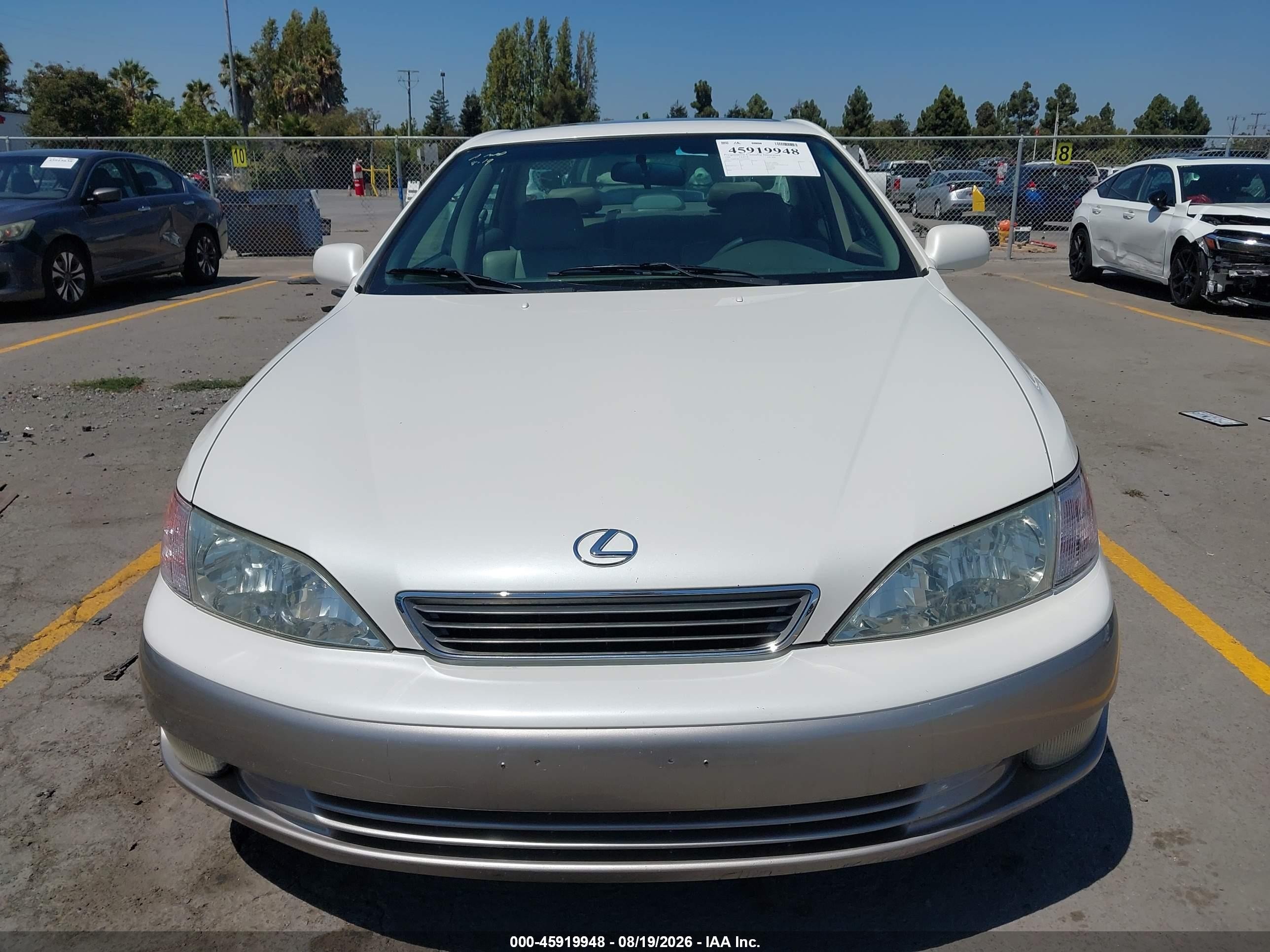 1999 Lexus Es 300   White vin: JT8BF28G3X5064369