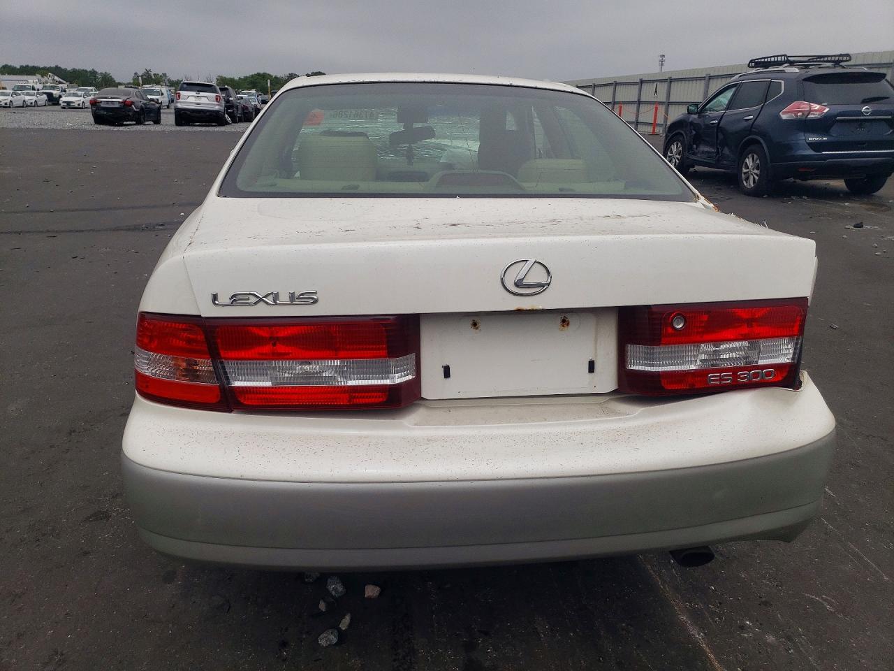 2000 Lexus Es 300 Base White vin: JT8BF28G3Y5087975
