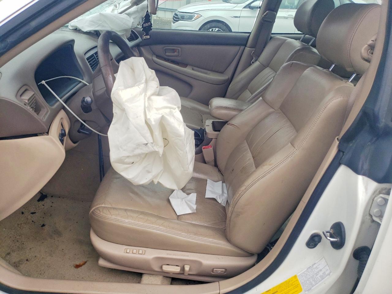 2000 Lexus Es 300 Base White vin: JT8BF28G3Y5087975