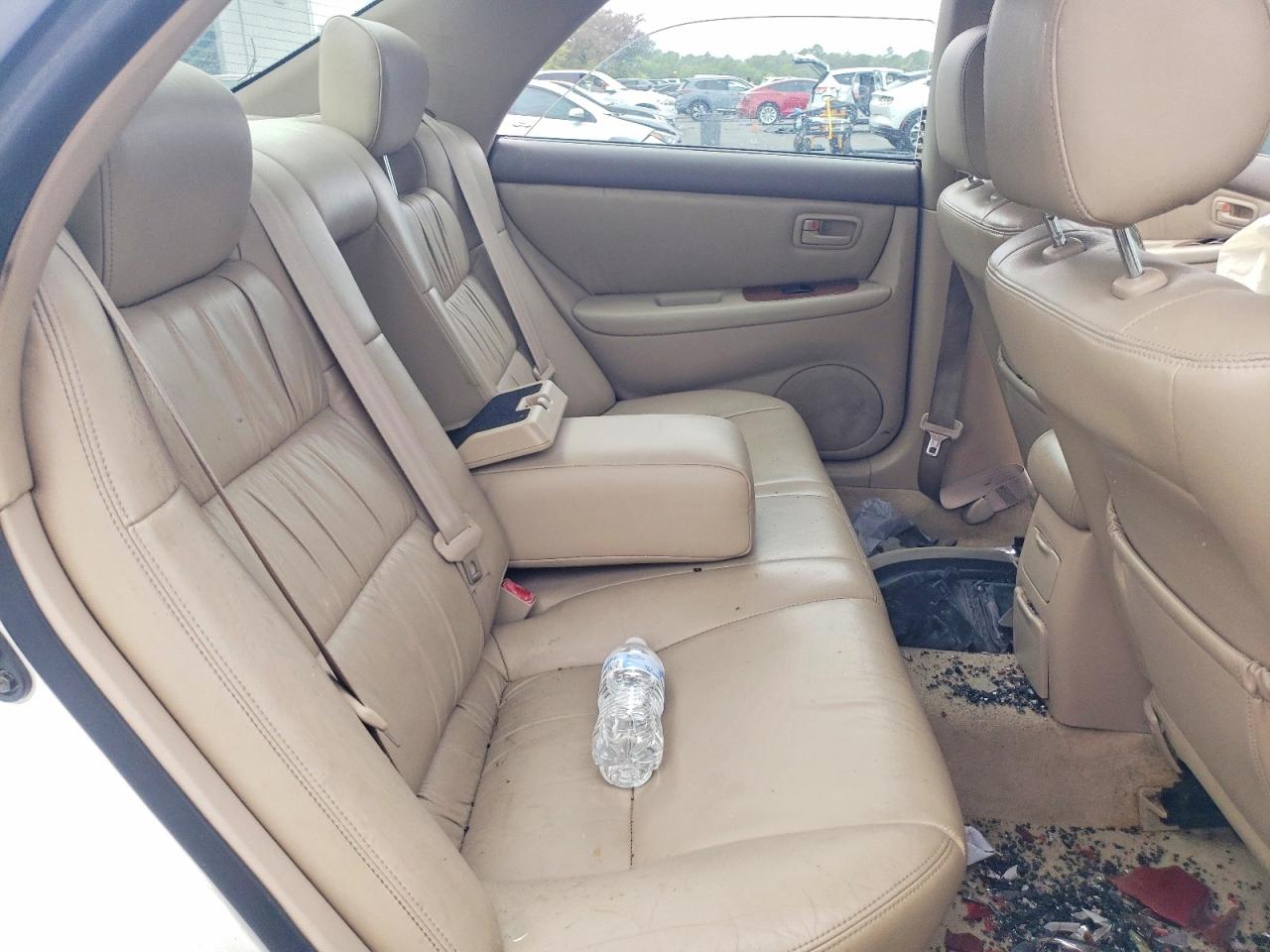 2000 Lexus Es 300 Base White vin: JT8BF28G3Y5087975