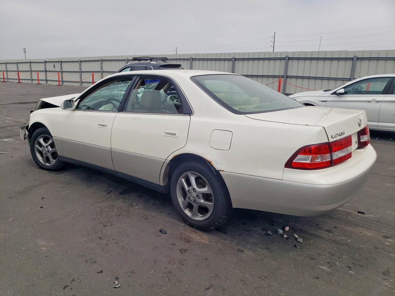 2000 Lexus Es 300 Base White vin: JT8BF28G3Y5087975