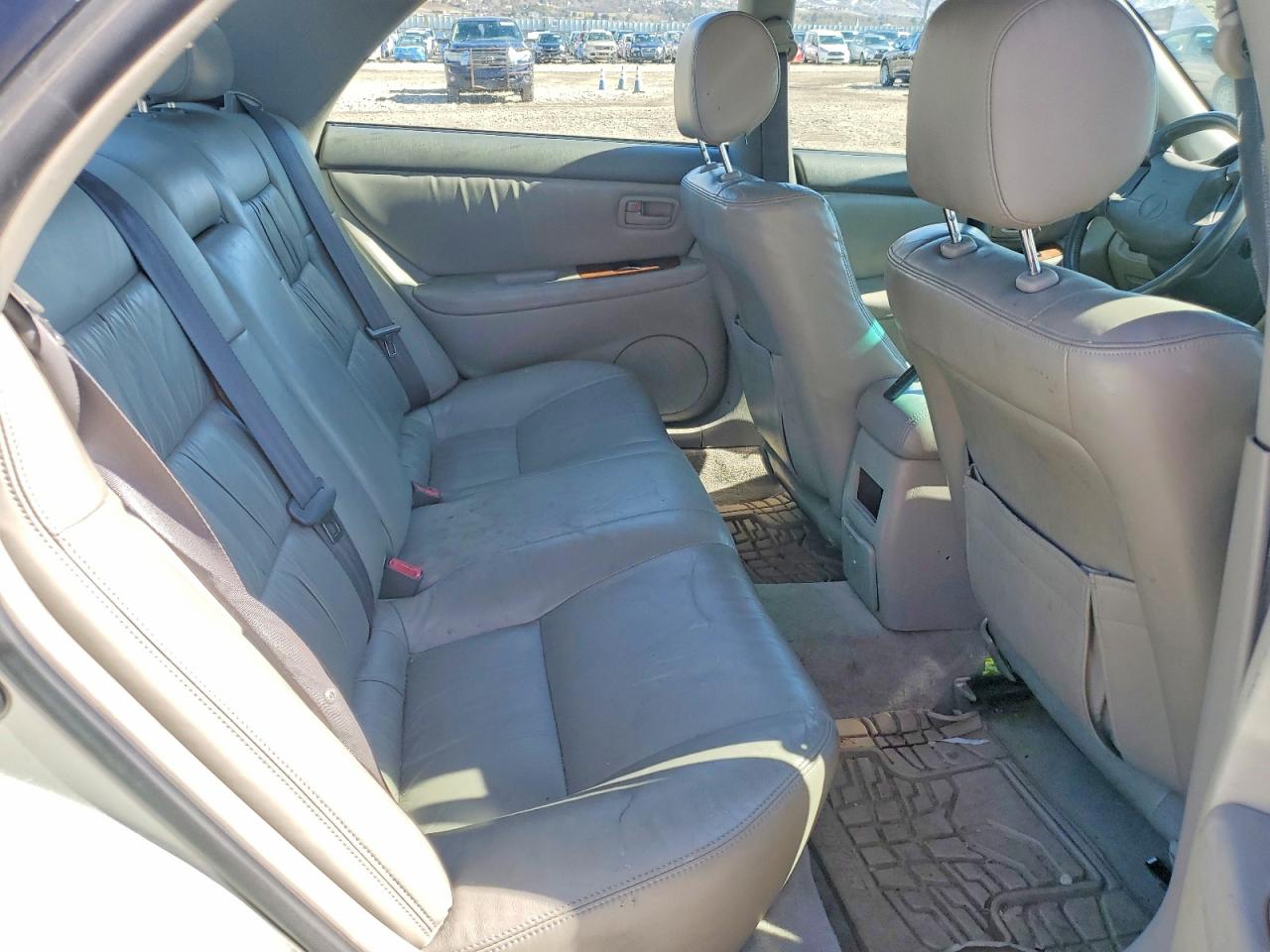 1998 Lexus Es 300 Base Silver vin: JT8BF28G4W0105474