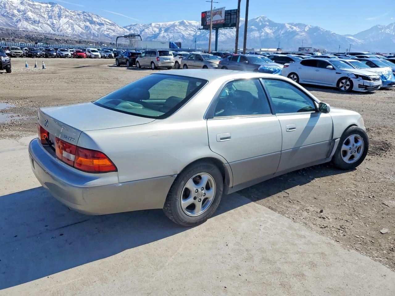 1998 Lexus Es 300 Base Silver vin: JT8BF28G4W0105474