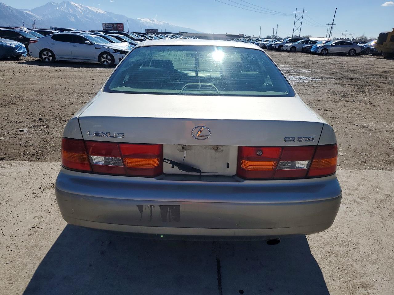 1998 Lexus Es 300 Base Silver vin: JT8BF28G4W0105474
