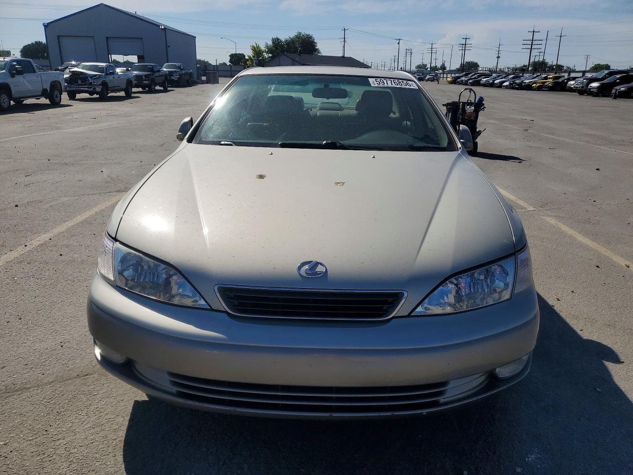 1998 Lexus Es 300 Silver vin: JT8BF28G4W5021416