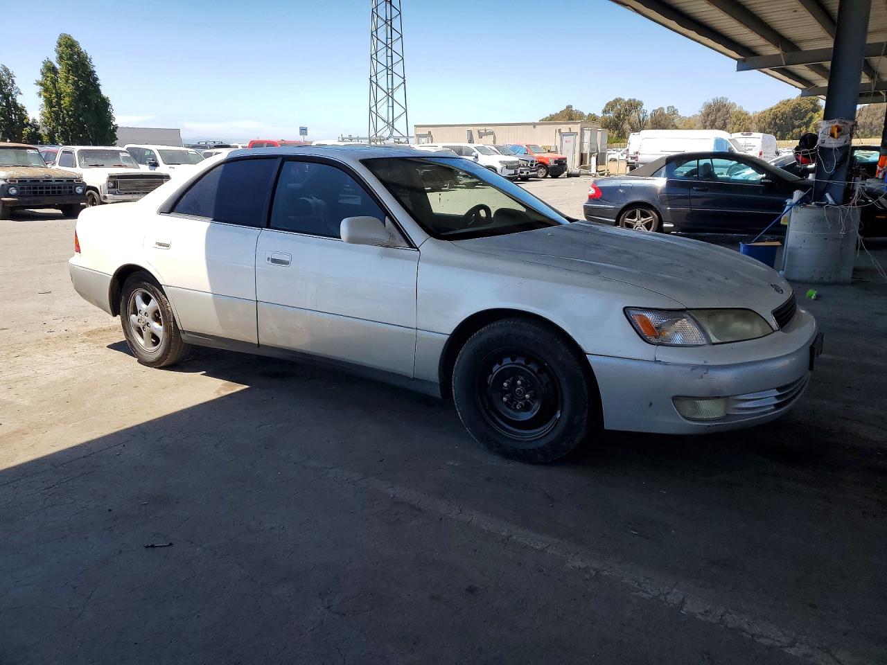 1998 Lexus Es 300 White vin: JT8BF28G4W5051239