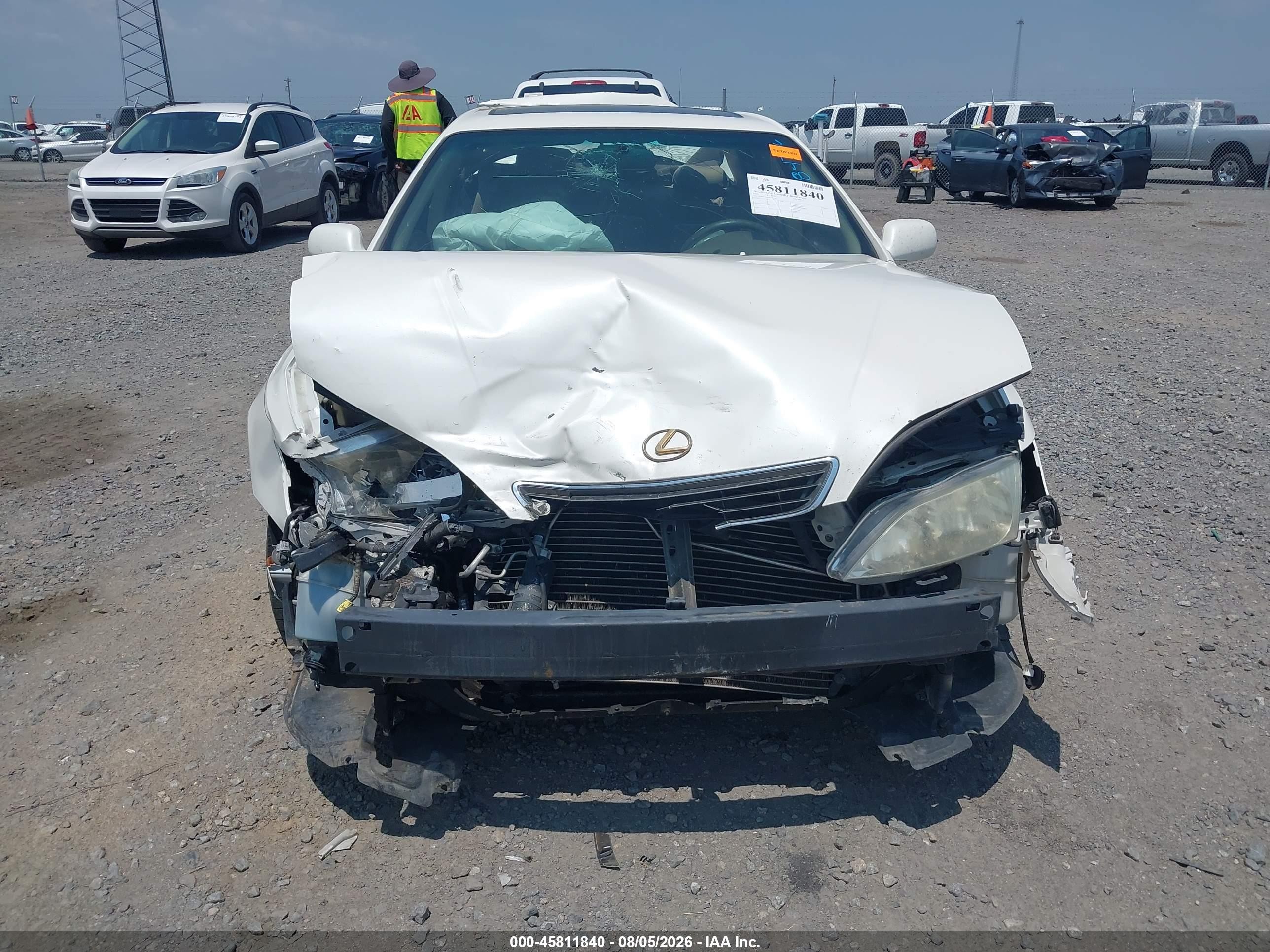 1999 Lexus Es 300 White vin: JT8BF28G4X0164798