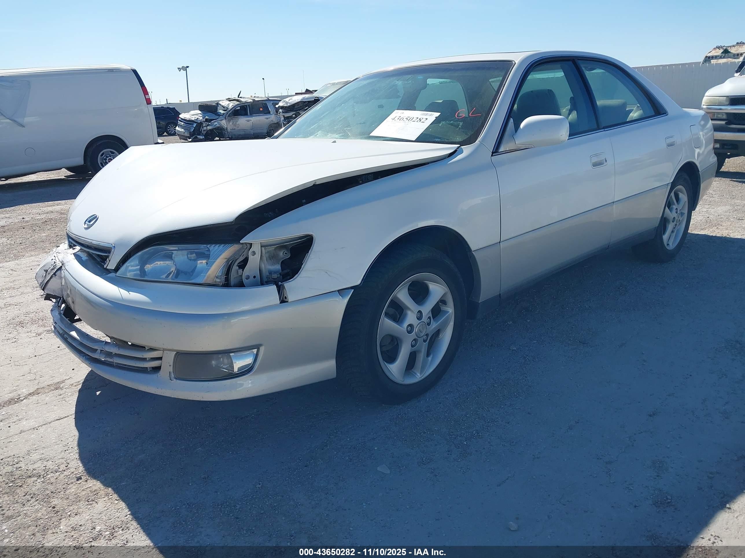 2000 Lexus Es 300 White vin: JT8BF28G4Y5102497