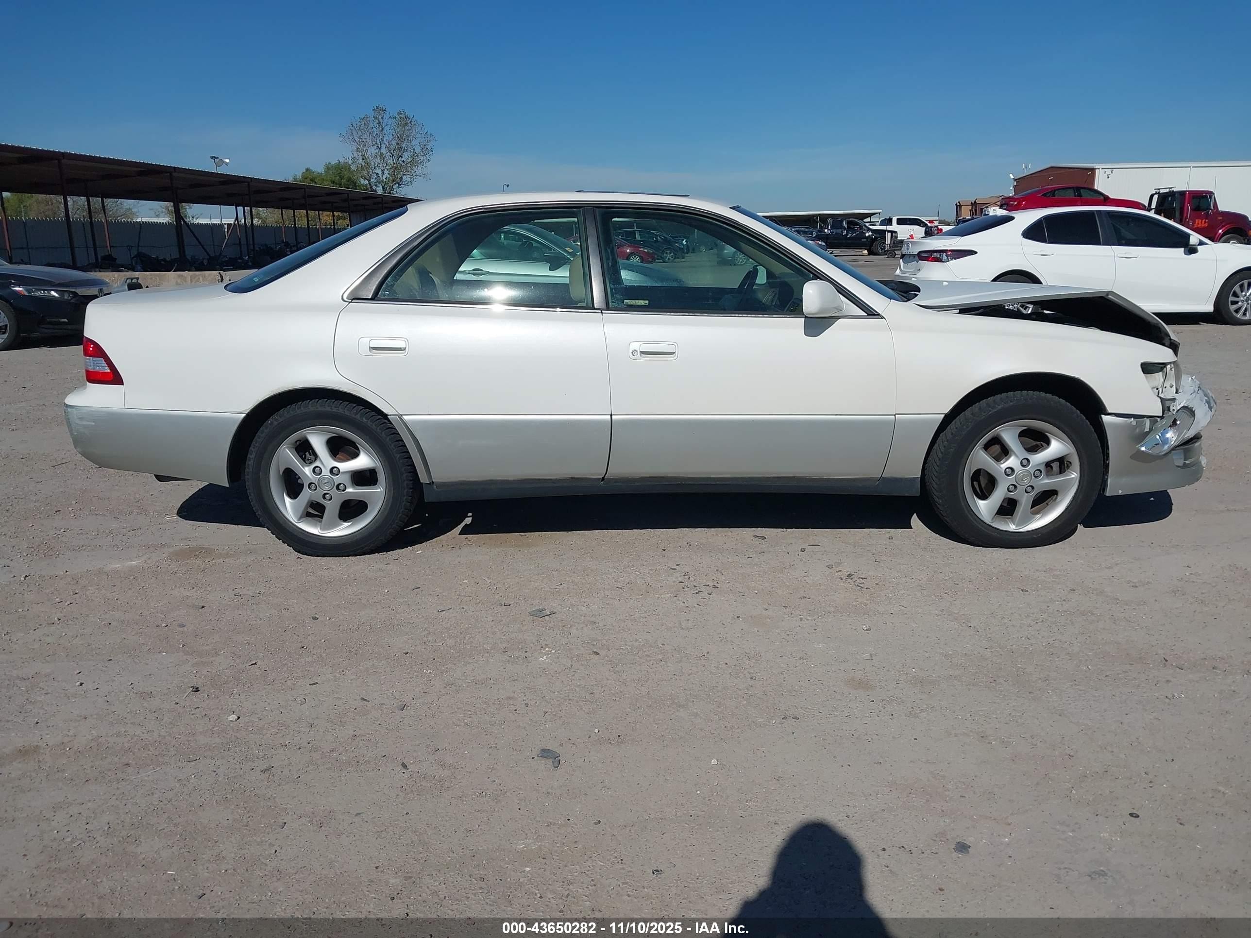2000 Lexus Es 300 White vin: JT8BF28G4Y5102497