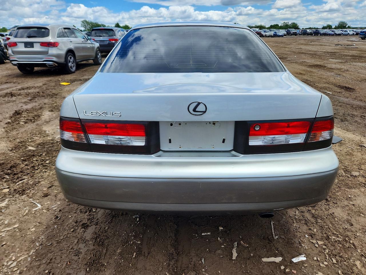 2001 Lexus Es 300 Silver vin: JT8BF28G510297464