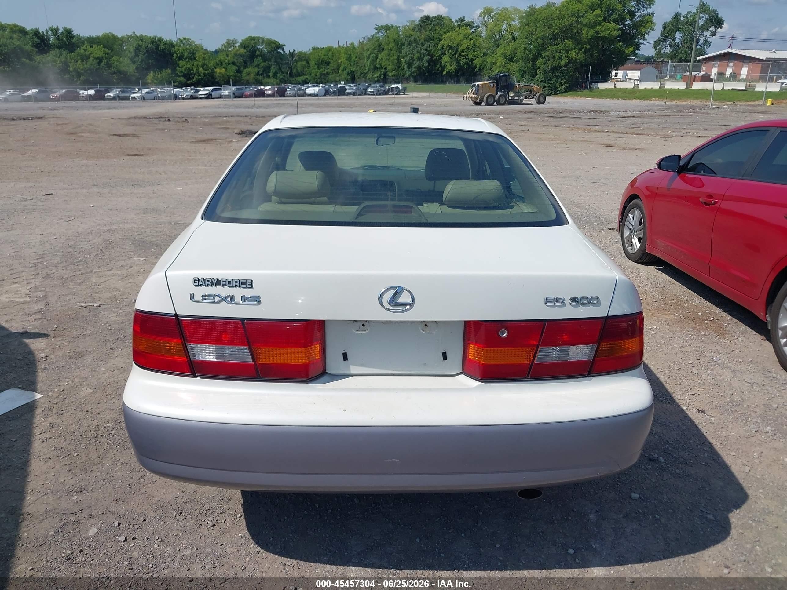 1998 Lexus Es 300   White vin: JT8BF28G5W5024986