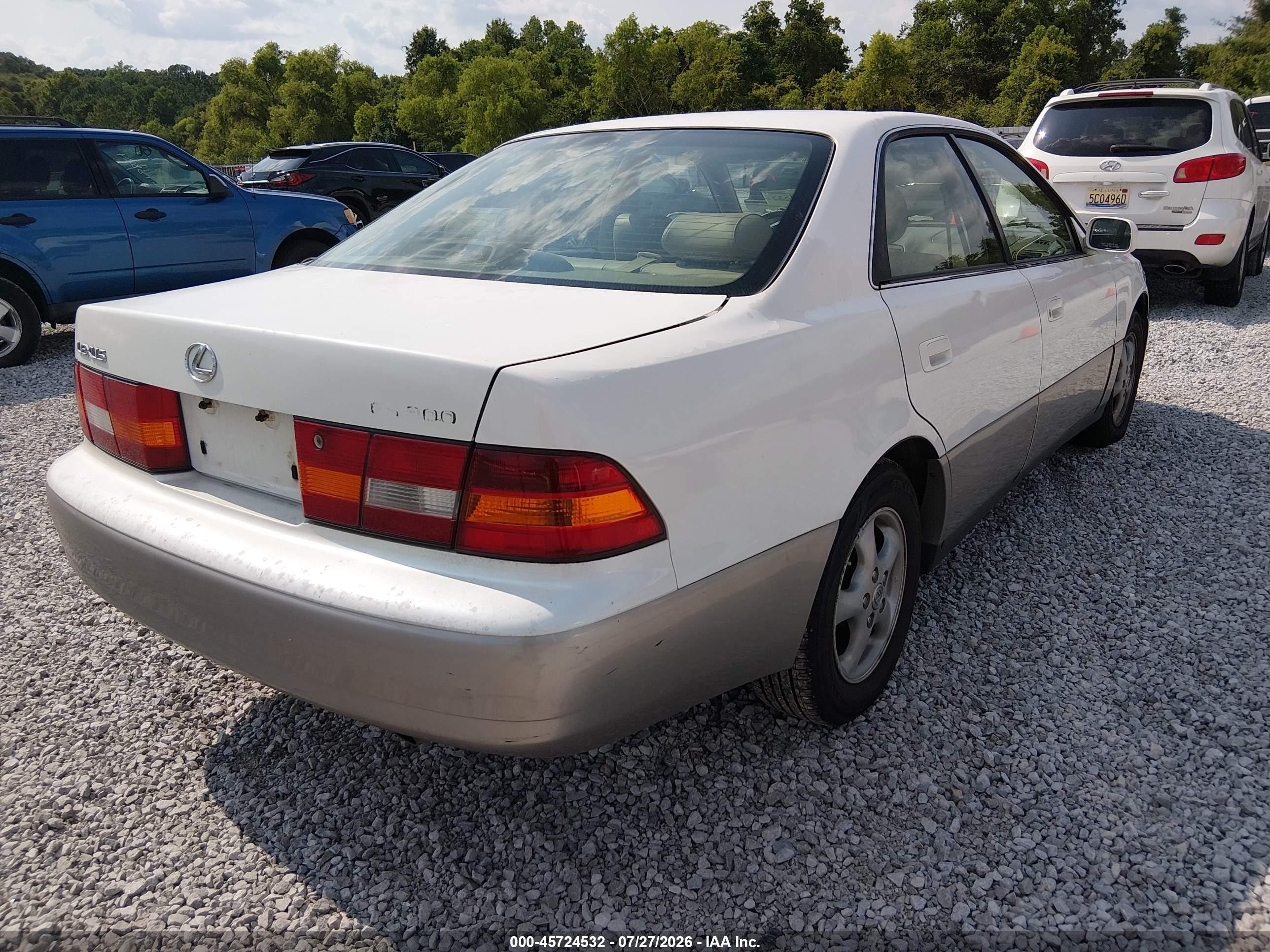 1998 Lexus Es 300   Белый vin: JT8BF28G5W5040539
