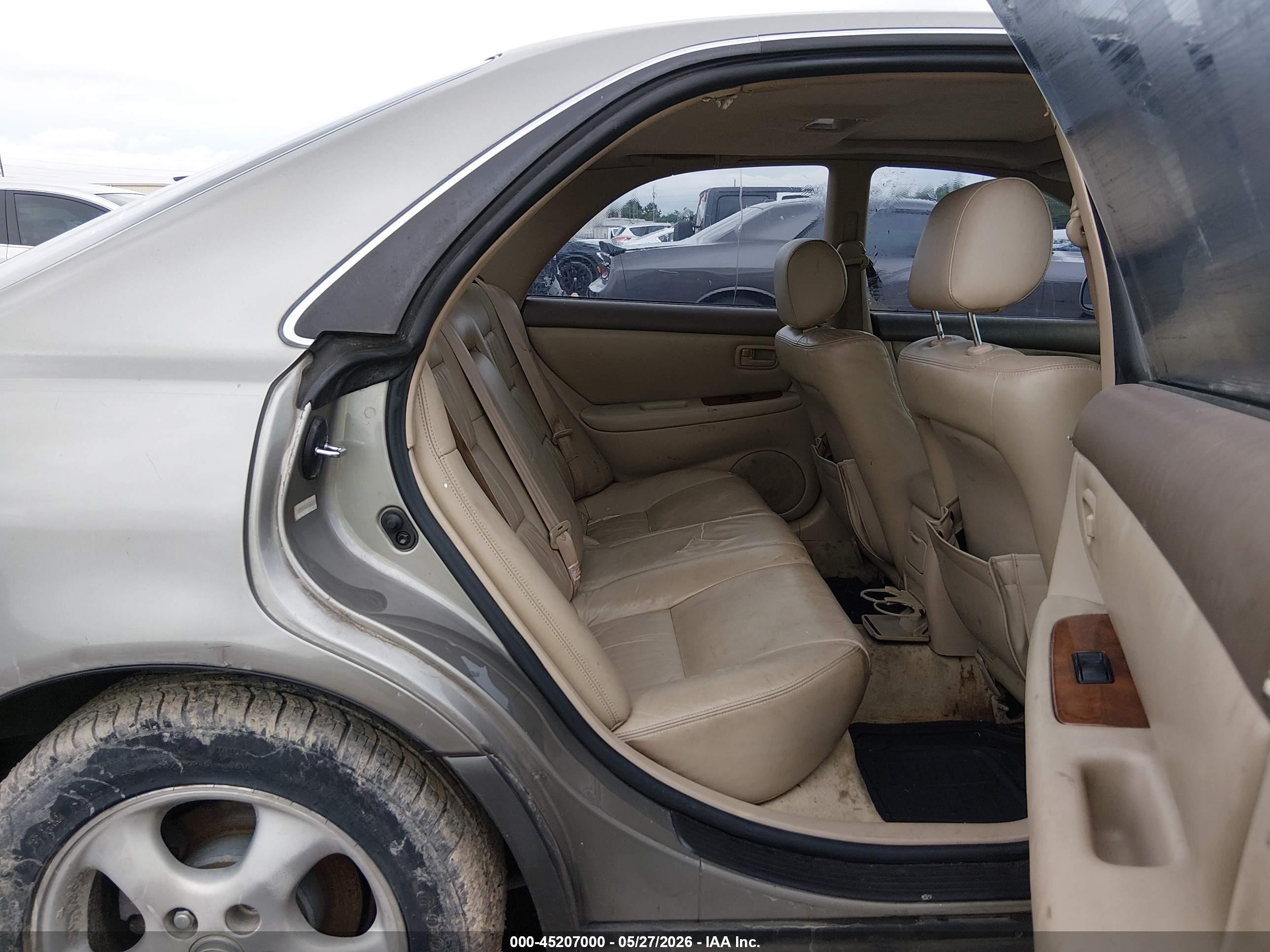 1998 Lexus Es 300 Beige vin: JT8BF28G5W5042744