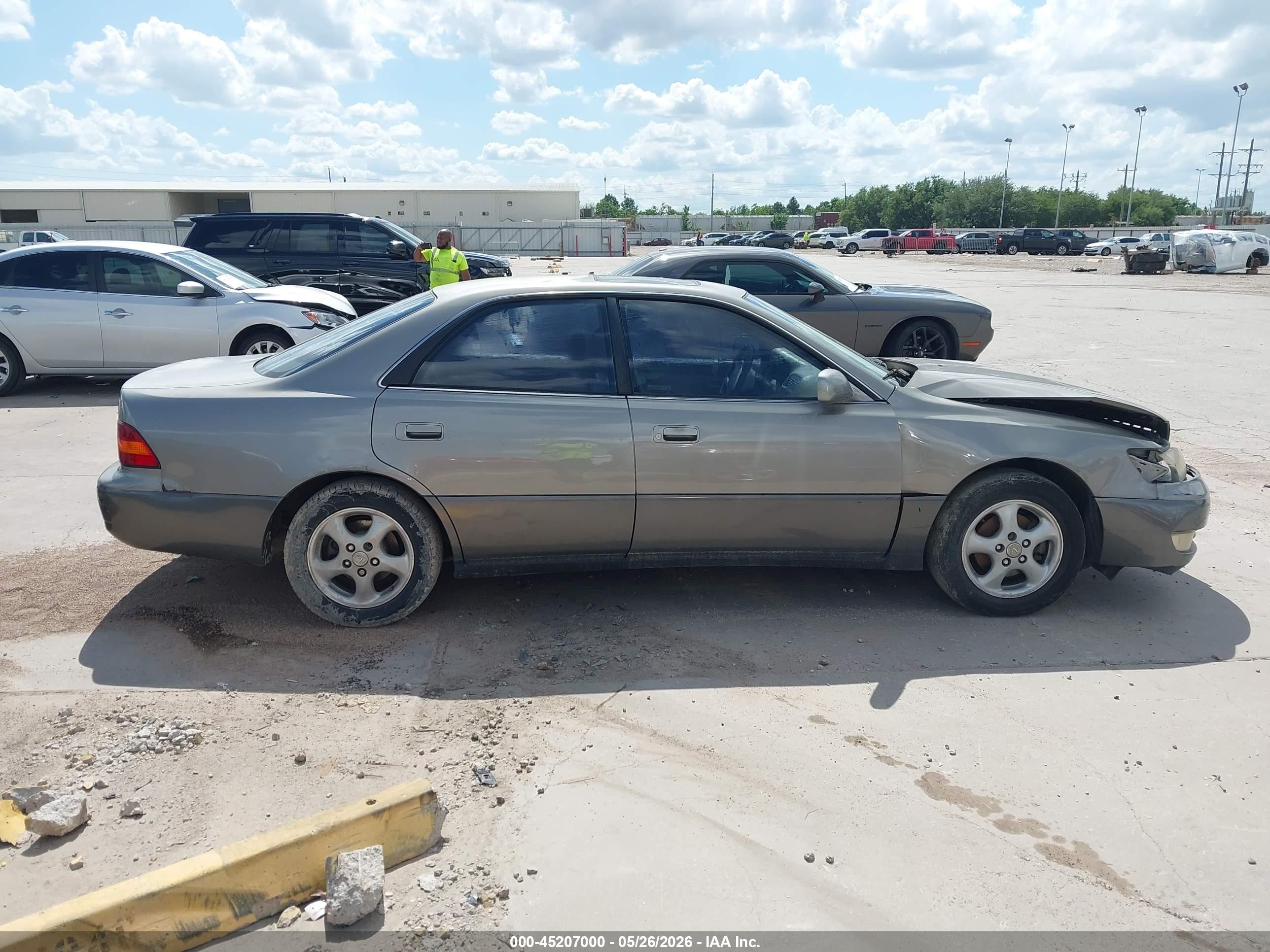 1998 Lexus Es 300 Beige vin: JT8BF28G5W5042744
