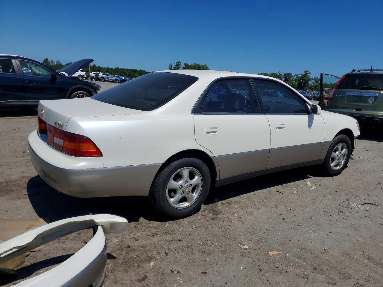 1998 Lexus Es 300 White vin: JT8BF28G5W5049595