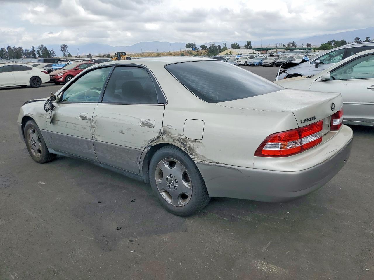 2001 Lexus Es 300 Silver vin: JT8BF28G610316927