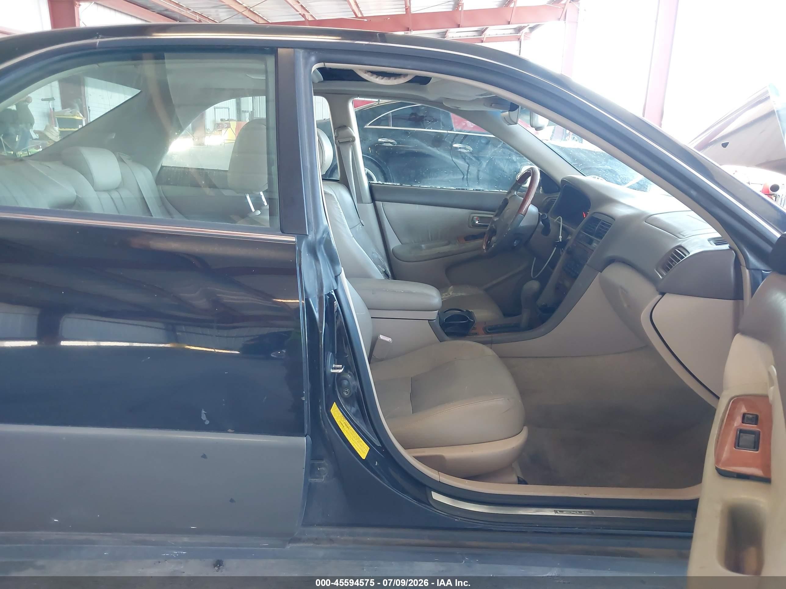 2001 Lexus Es 300   Черный vin: JT8BF28G610319309