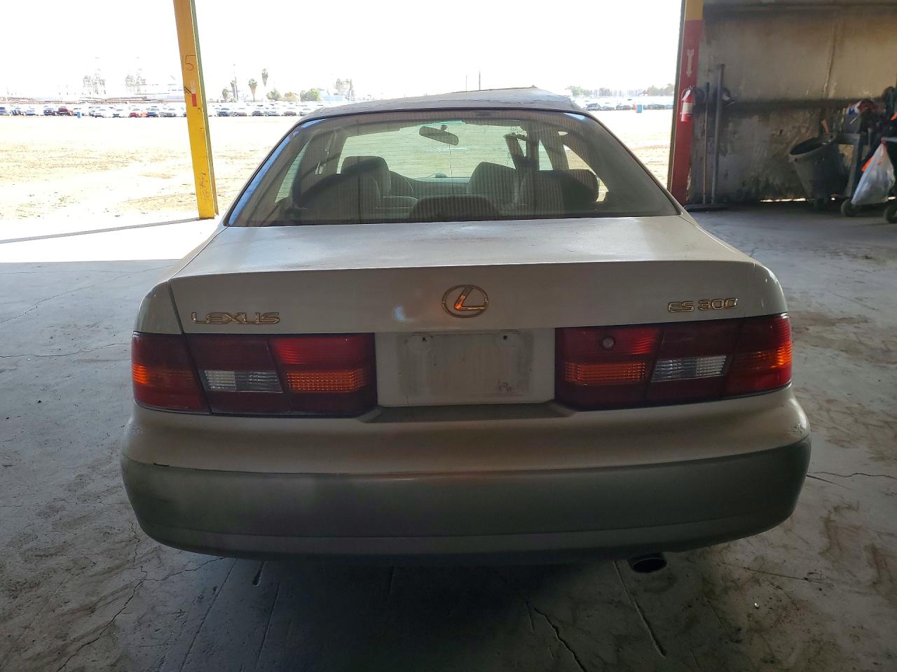 1998 Lexus Es 300 Base White vin: JT8BF28G6W0110885