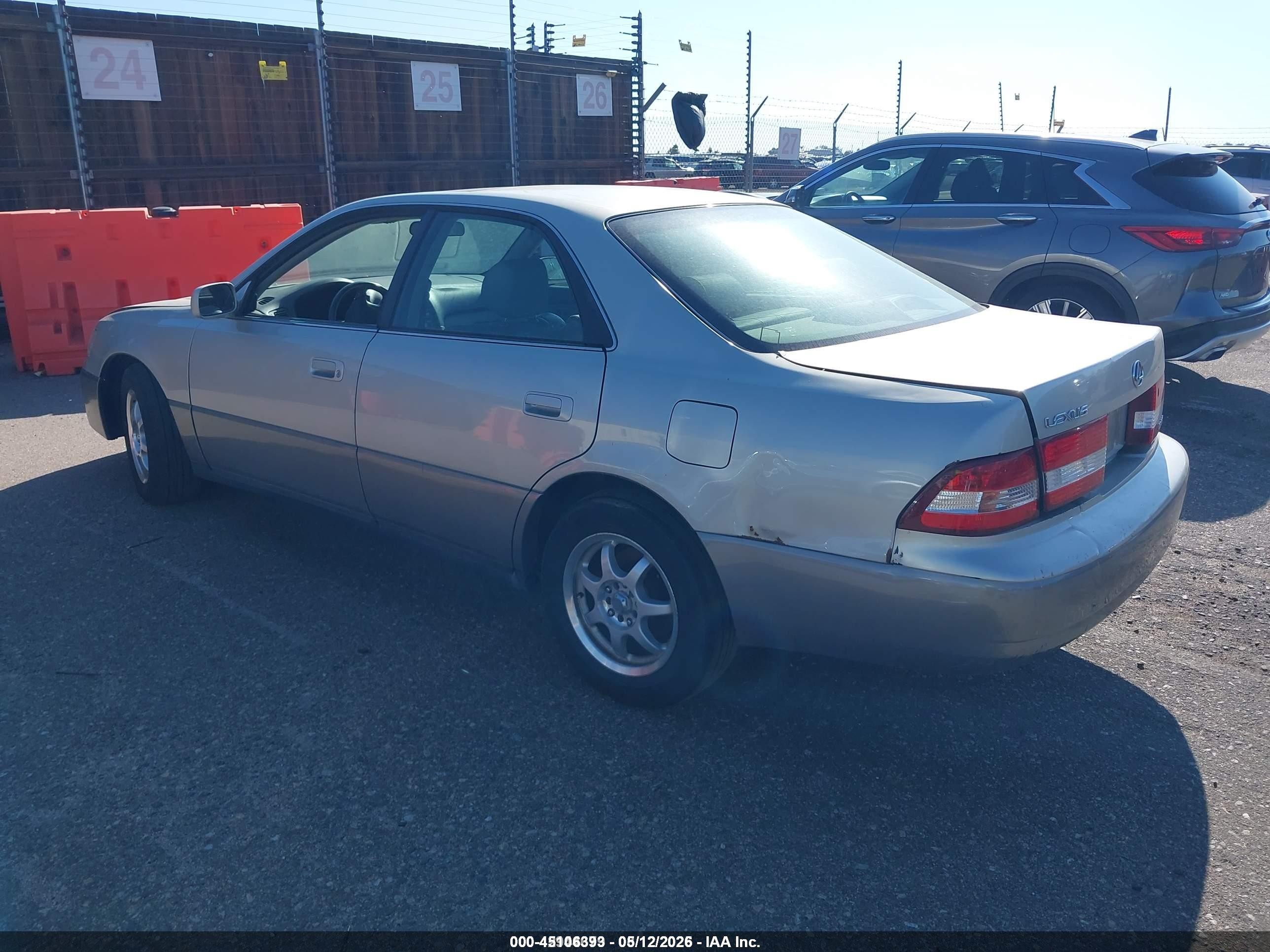 1999 Lexus Es 300   Silver vin: JT8BF28G6X5059618