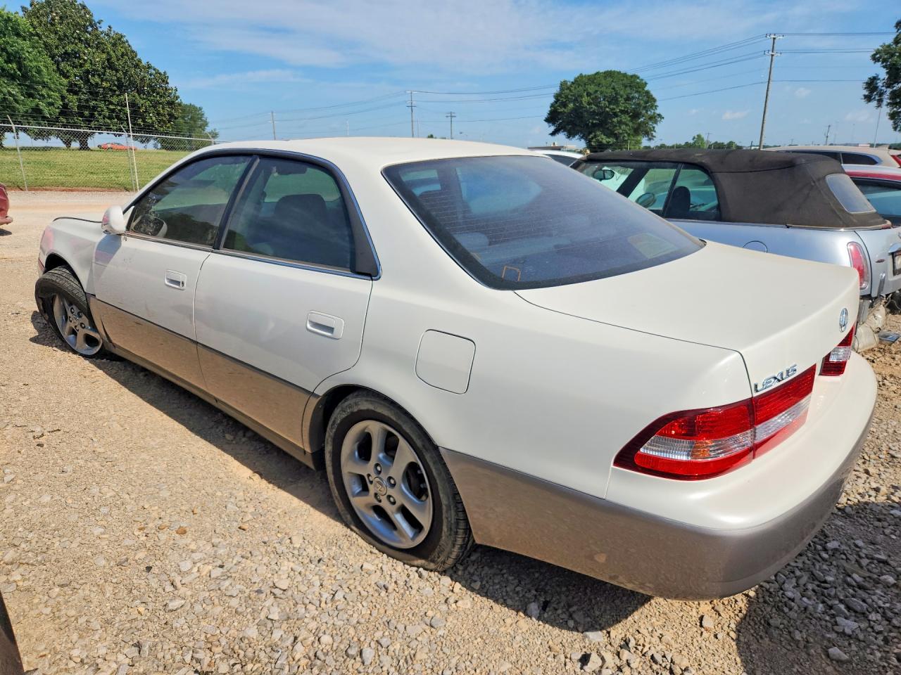 2001 Lexus Es 300 Белый vin: JT8BF28G710307640