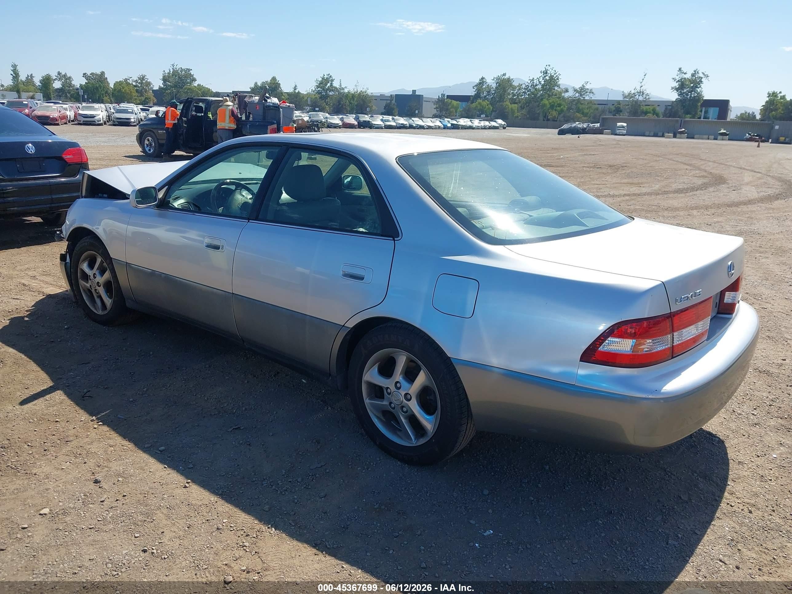 2001 Lexus Es 300   Серебряный vin: JT8BF28G710333476