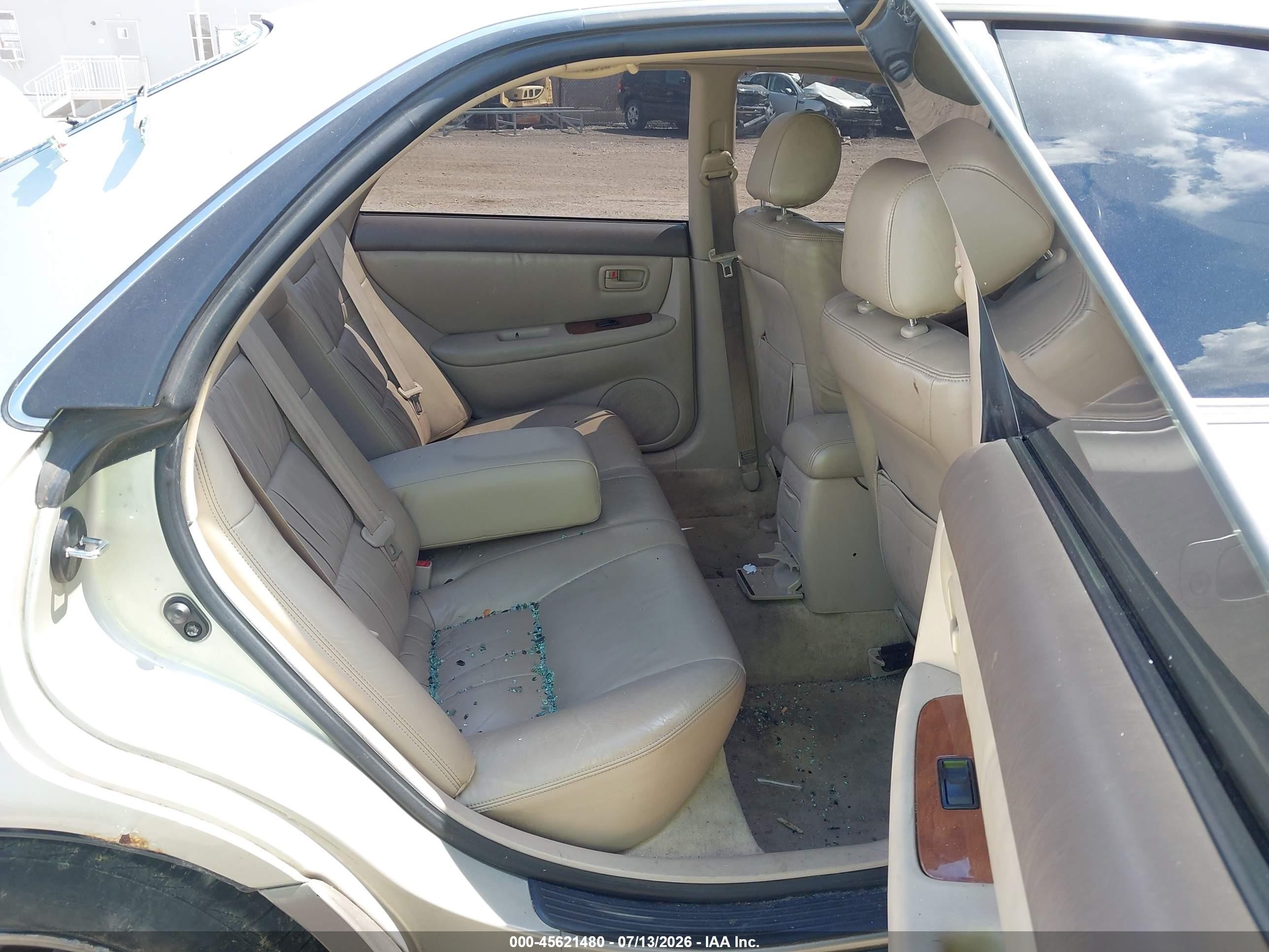 1998 Lexus Es 300 Tan vin: JT8BF28G7W0094339