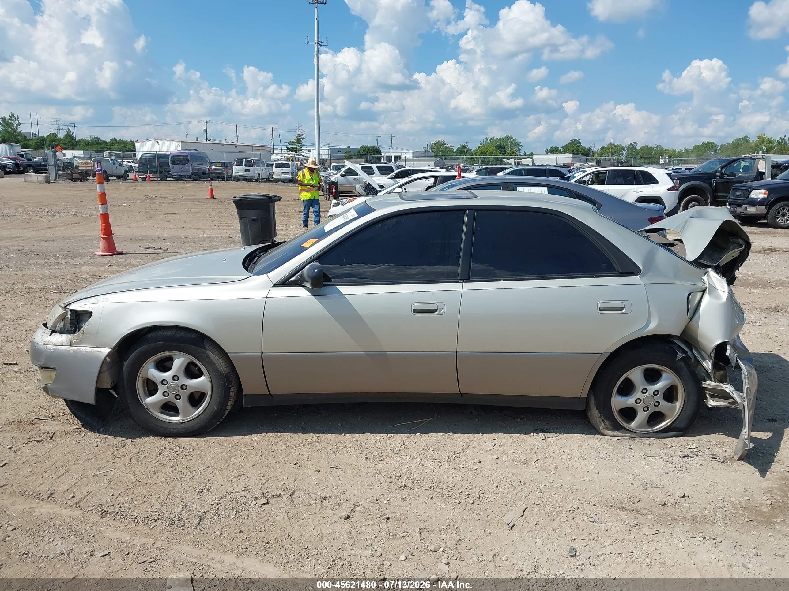 1998 Lexus Es 300 Tan vin: JT8BF28G7W0094339