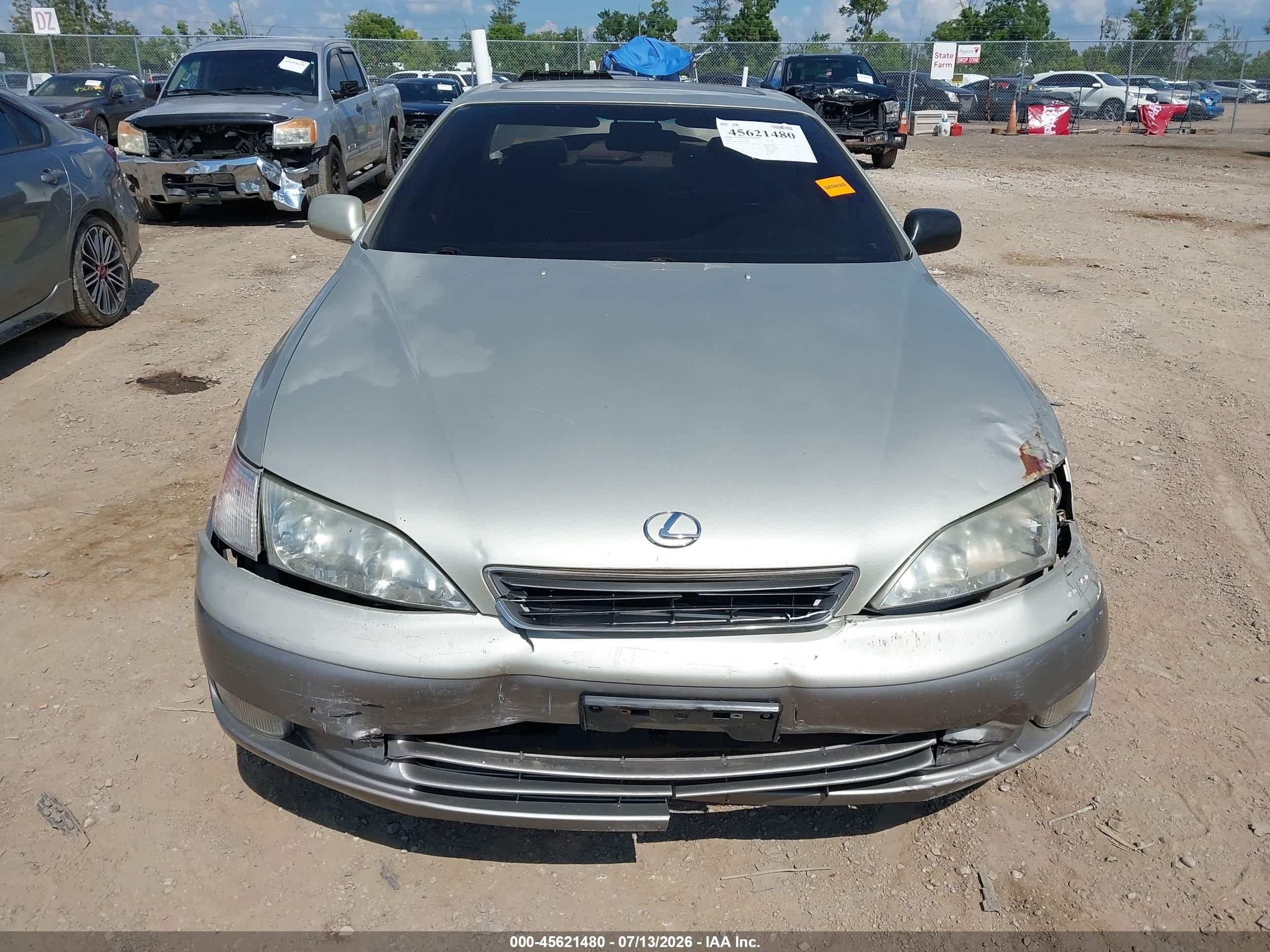 1998 Lexus Es 300 Tan vin: JT8BF28G7W0094339