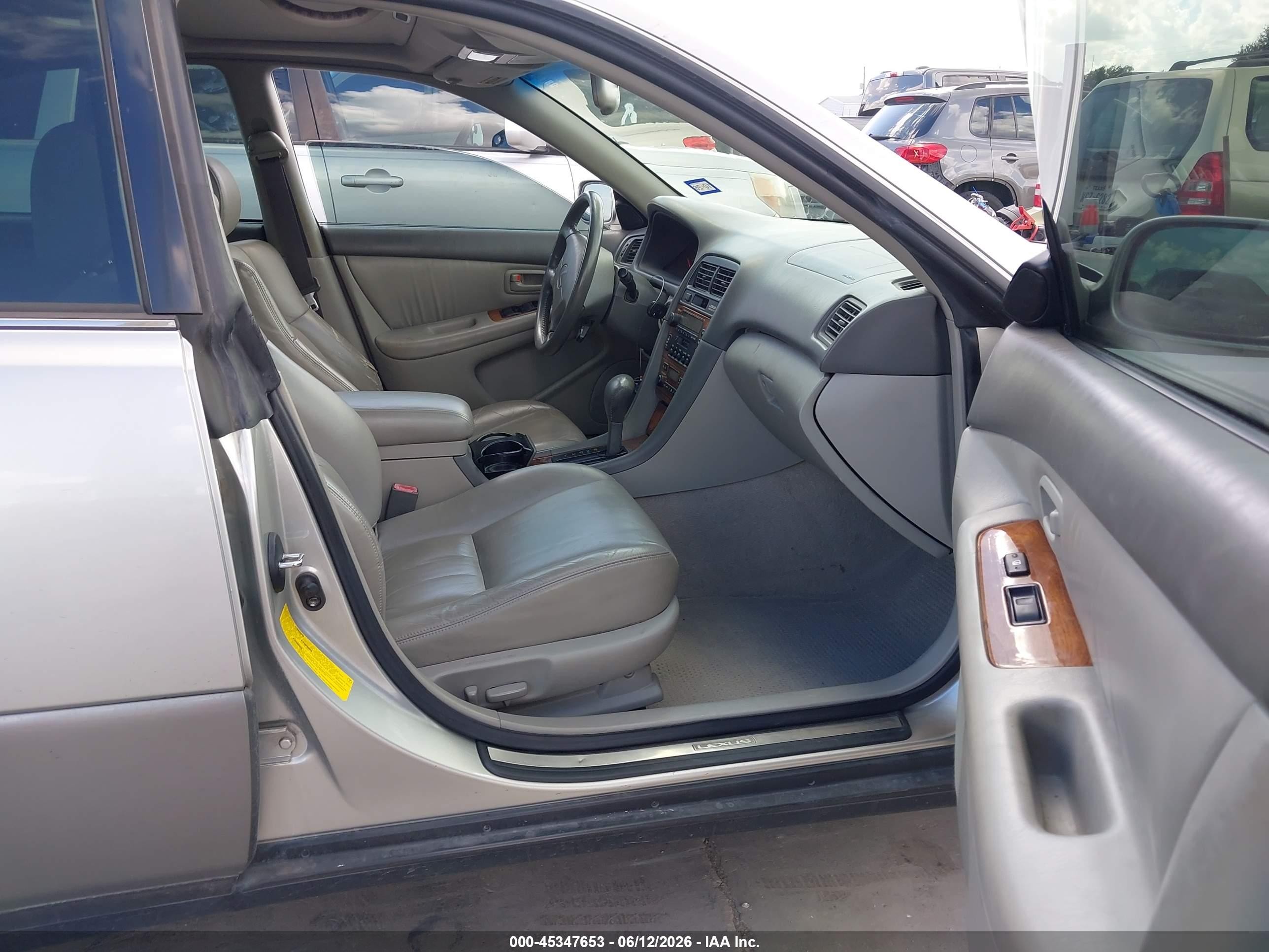 2000 Lexus Es 300   Silver vin: JT8BF28G7Y5083458