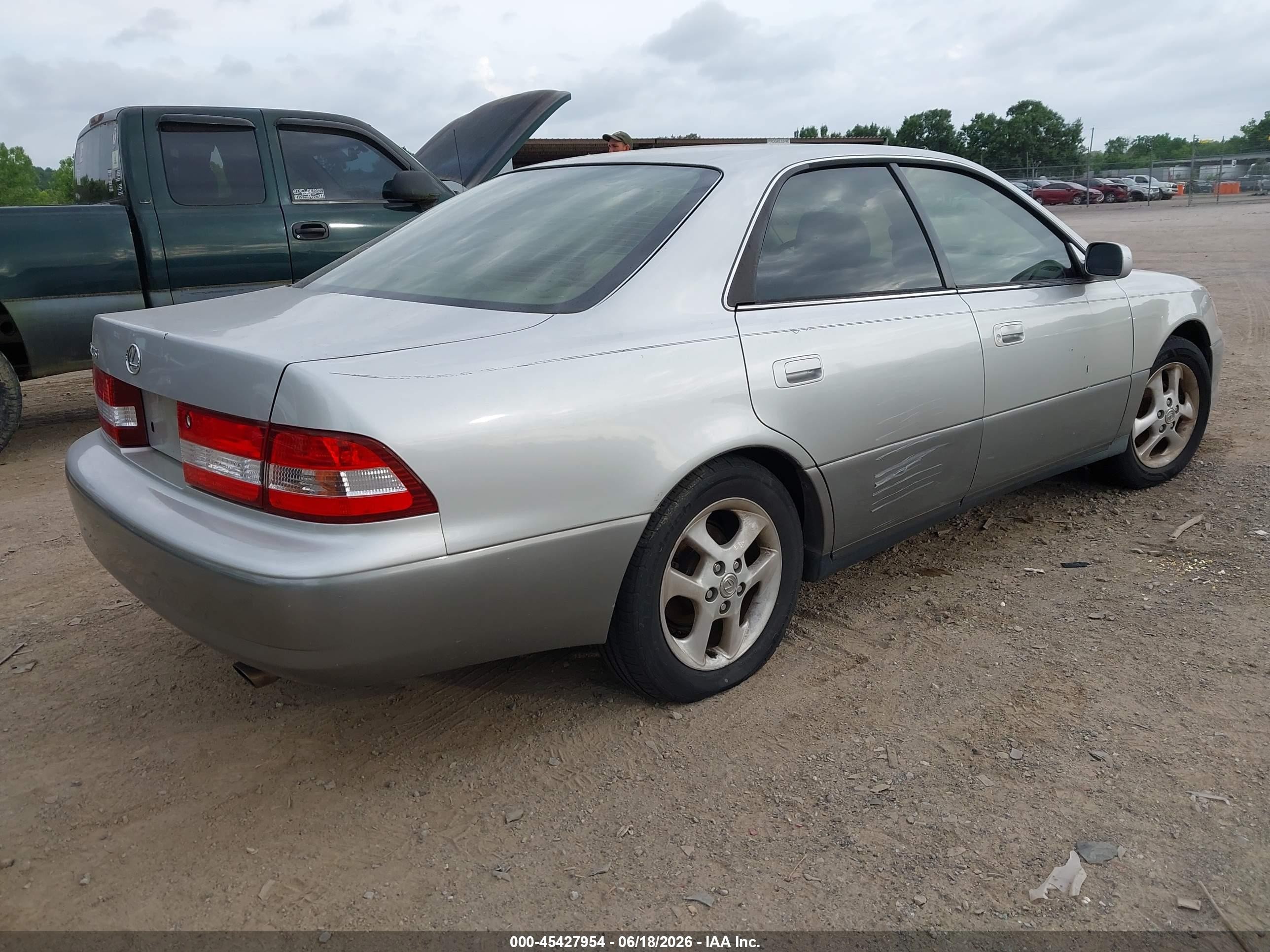2001 Lexus Es 300 Silver vin: JT8BF28G810330473