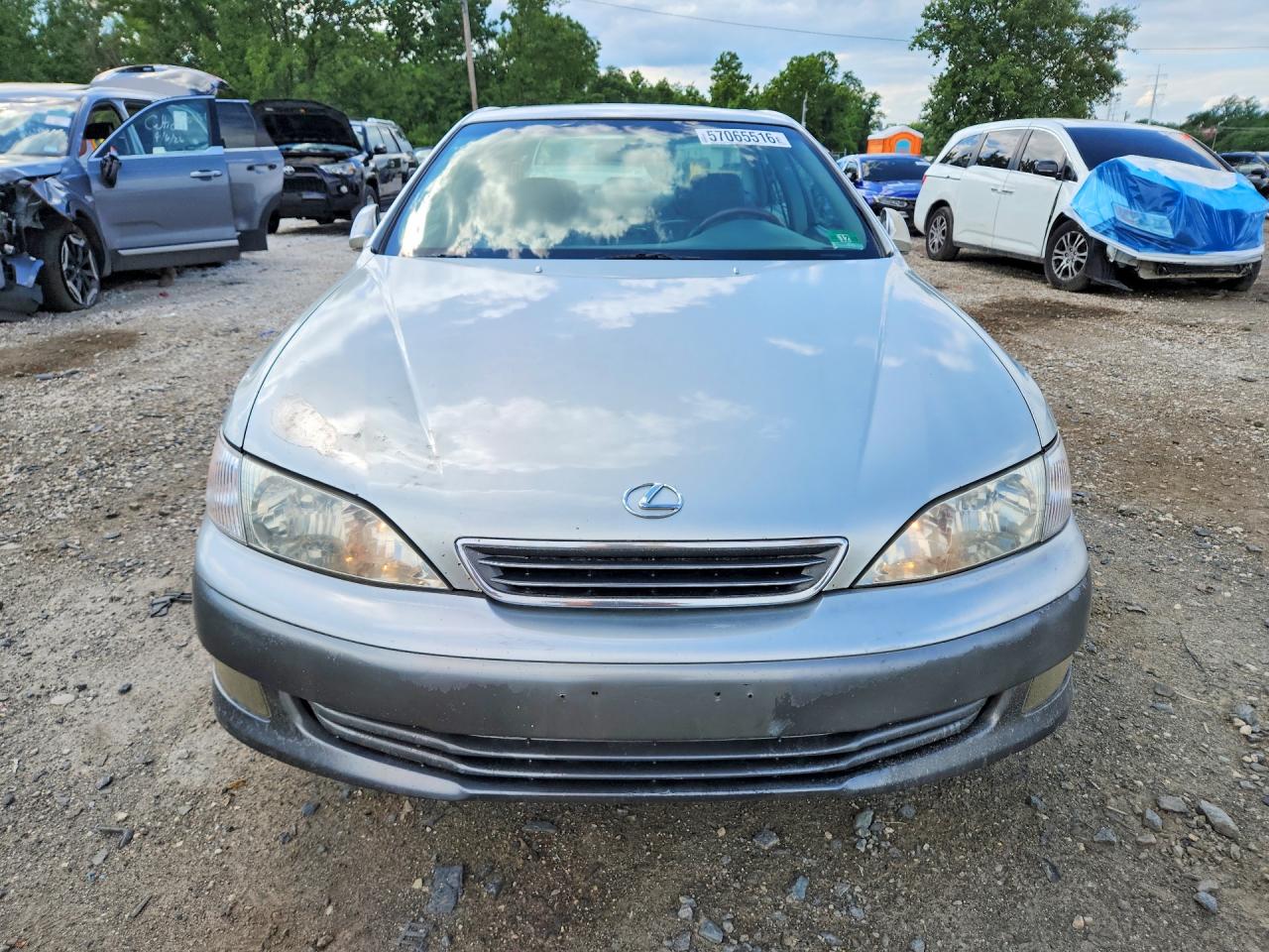 2001 Lexus Es 300 Silver vin: JT8BF28G810342073
