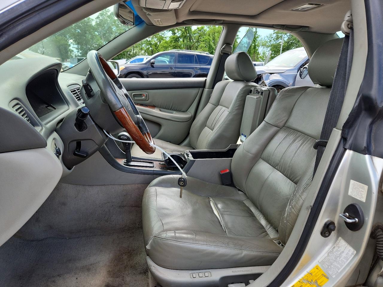 2001 Lexus Es 300 Silver vin: JT8BF28G810342073