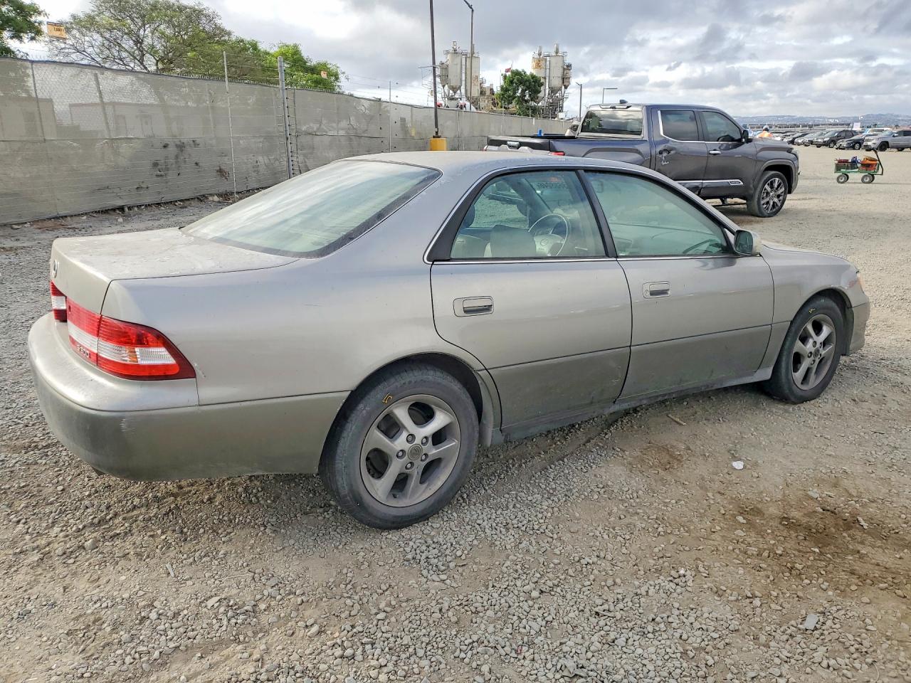 2001 Lexus Es 300 Base Gray vin: JT8BF28G815107157